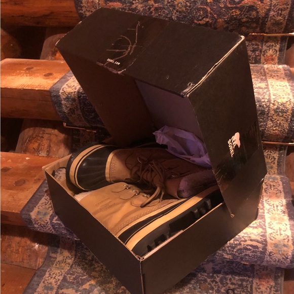 SOREL CARIBOU Snow Boots - please read - Picture 7 of 9